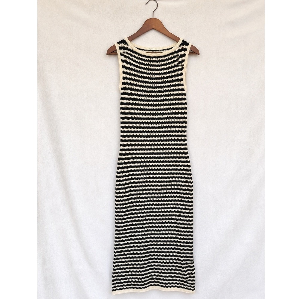 Abercrombie & Fitch Crochet Knit Black White Striped Maxi Dress Size M - Picture 2 of 6
